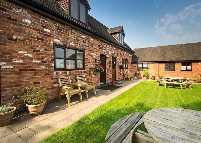 Zoe\'S Cottage With Alpaca\'S And 7 Mins Drive To Alton Towers